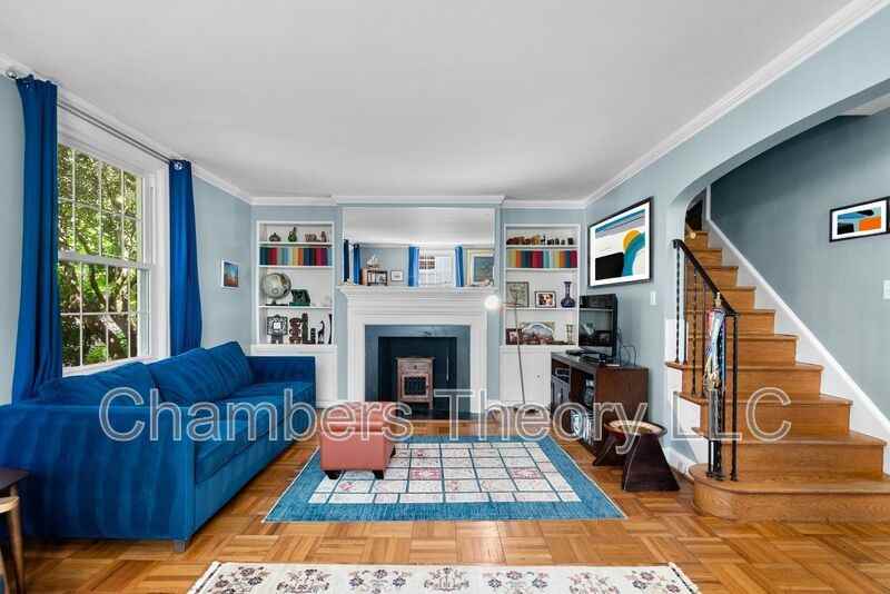 3524 Davenport St Nw - Photo 2 of 10
