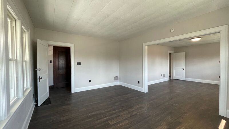 1548 Belmont Ave - Photo 2 of 17