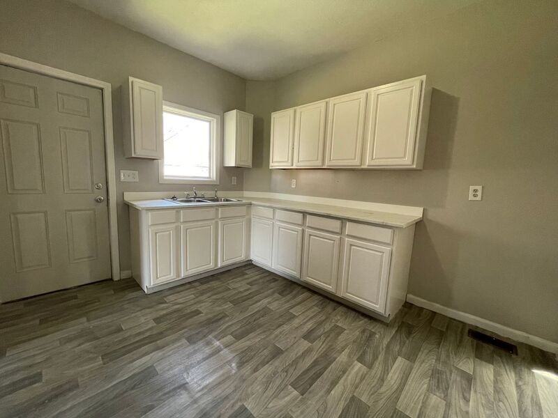 640 Nesslewood Ave - Photo 2 of 14