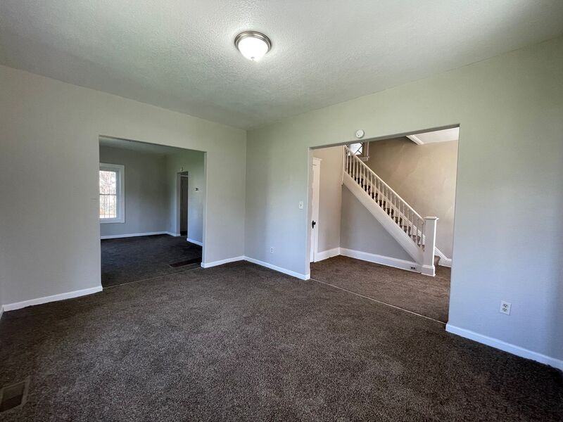 640 Nesslewood Ave - Photo 3 of 14