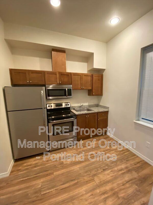 5490 Se Milwaukie Ave #102 - Photo 5 of 10