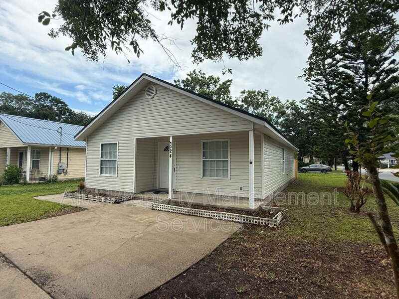 324 Lena St - Photo 3 of 25