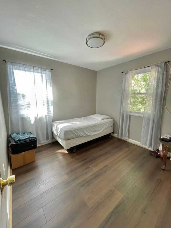 8406 12th Ave - Photo 2 of 7