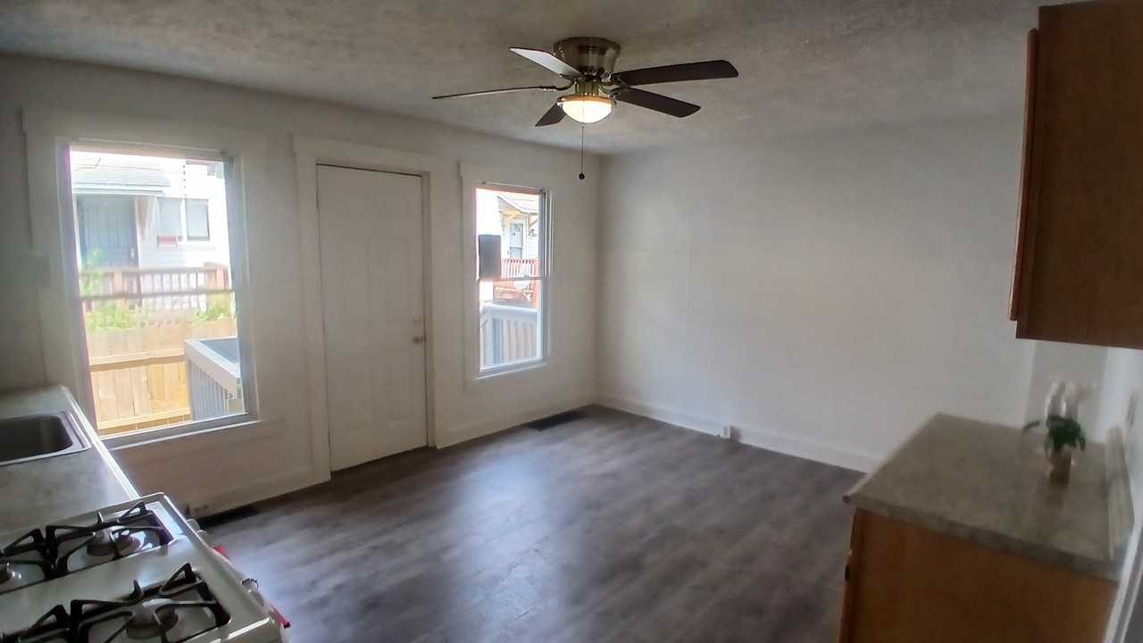 4116 Curtis Avenue - Photo 2 of 16