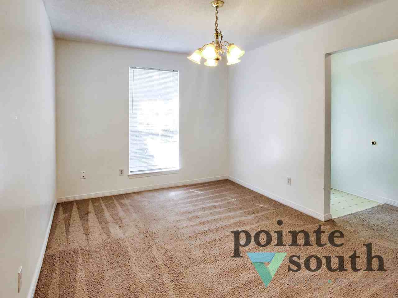 412 Bay Oaks Dr - Photo 4 of 19