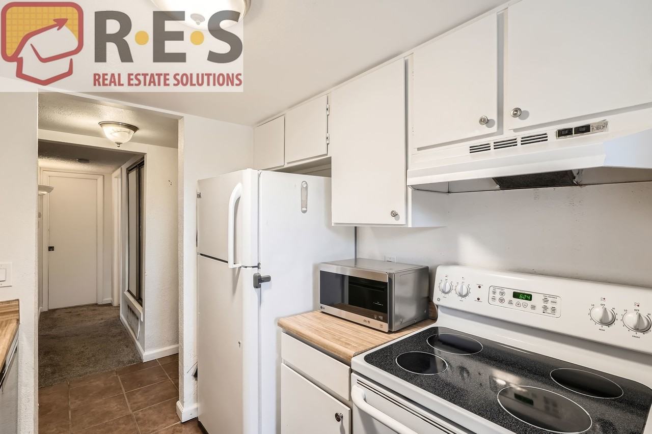 6420 S Dayton St #J7 - Photo 4 of 11