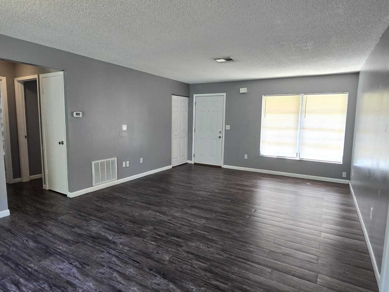 4503 Higate Rd - Photo 3 of 16