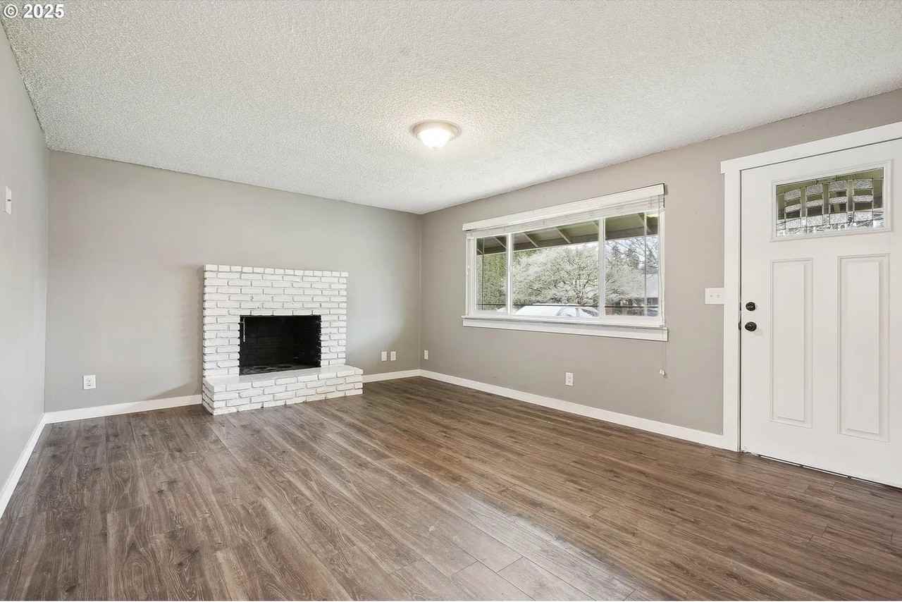 15006 Ne Rancho Dr - Photo 3 of 16