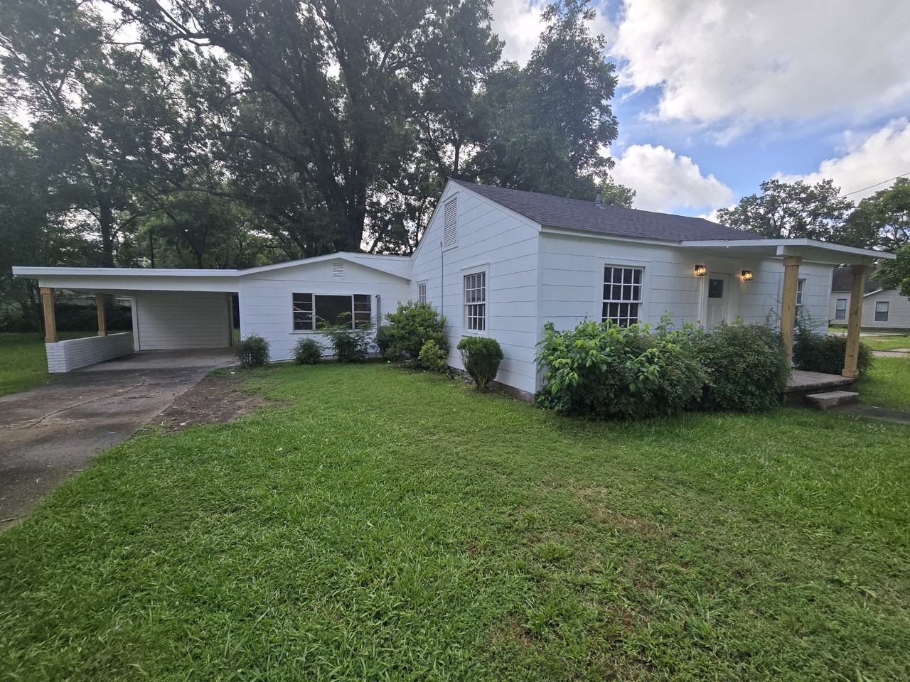 309 Mckinley St - Photo 2 of 16