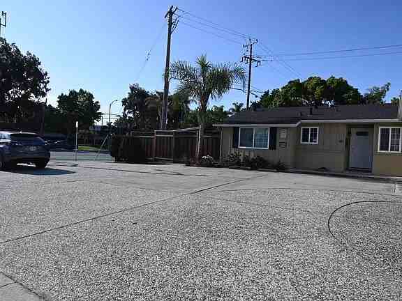 715 Saratoga Ave #NA - Photo 3 of 20