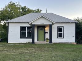 featured image of 1317 E Broadway St #NA
