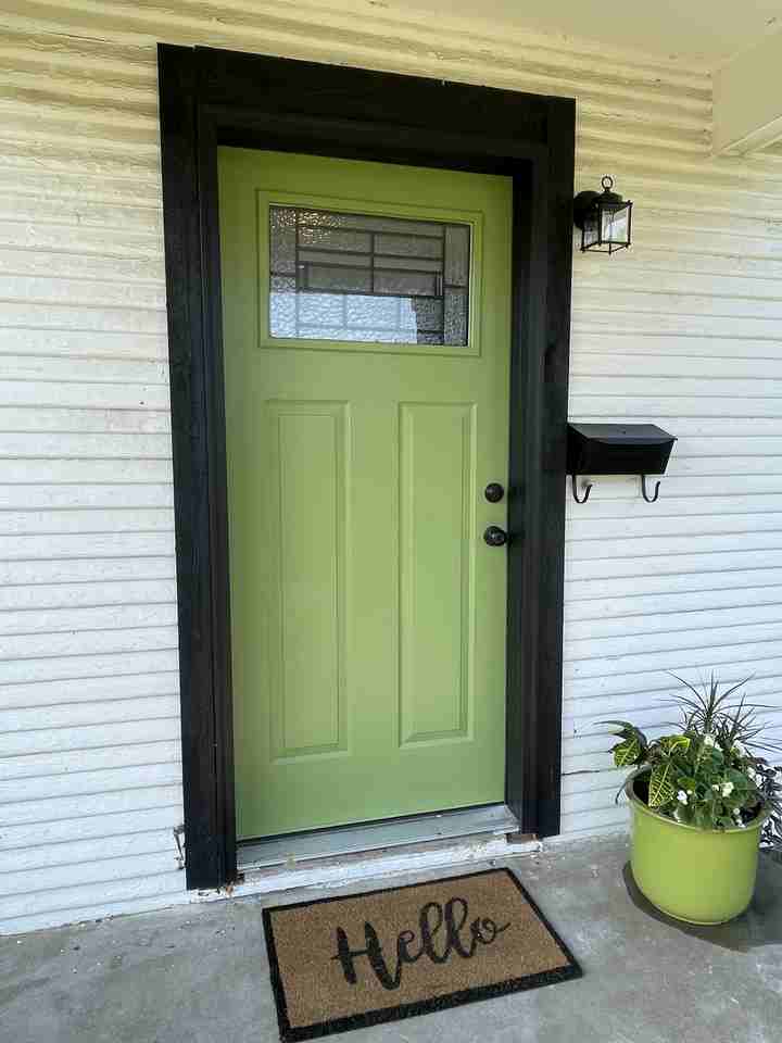 1317 E Broadway St #NA - Photo 3 of 27