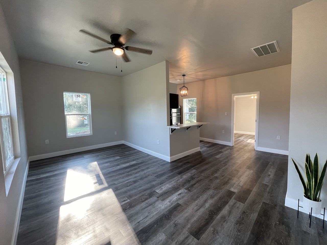 1317 E Broadway St #NA - Photo 6 of 27