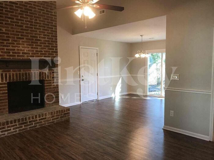 315 Hamlet Rd - Photo 3 of 22