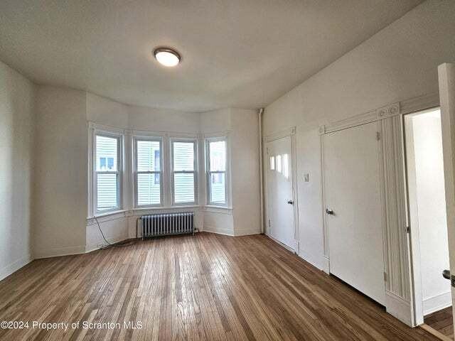 729 West Locust Street - Photo 5 of 17