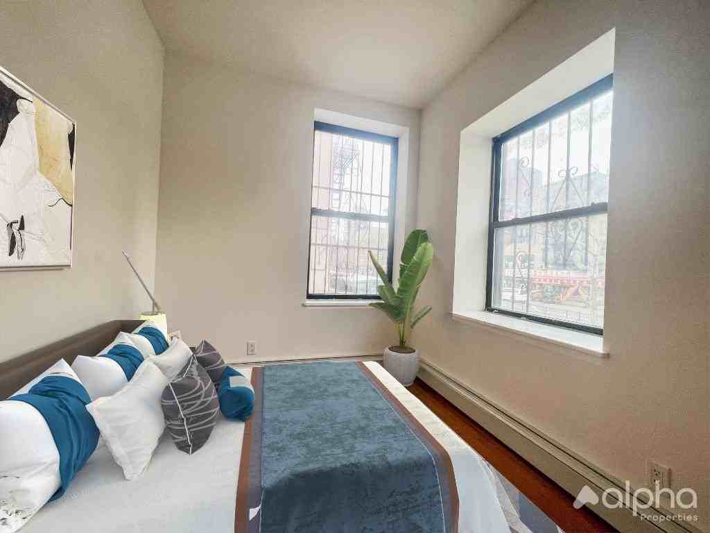 38 Allen St #4 - Photo 4 of 8