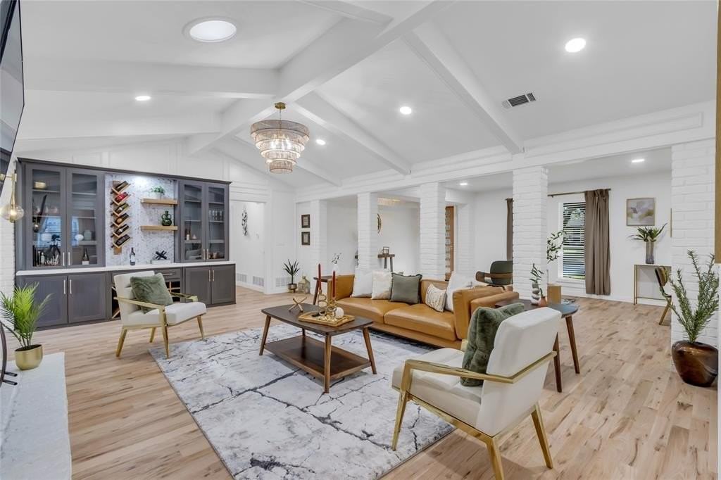 2517 Delmar Dr - Photo 5 of 38