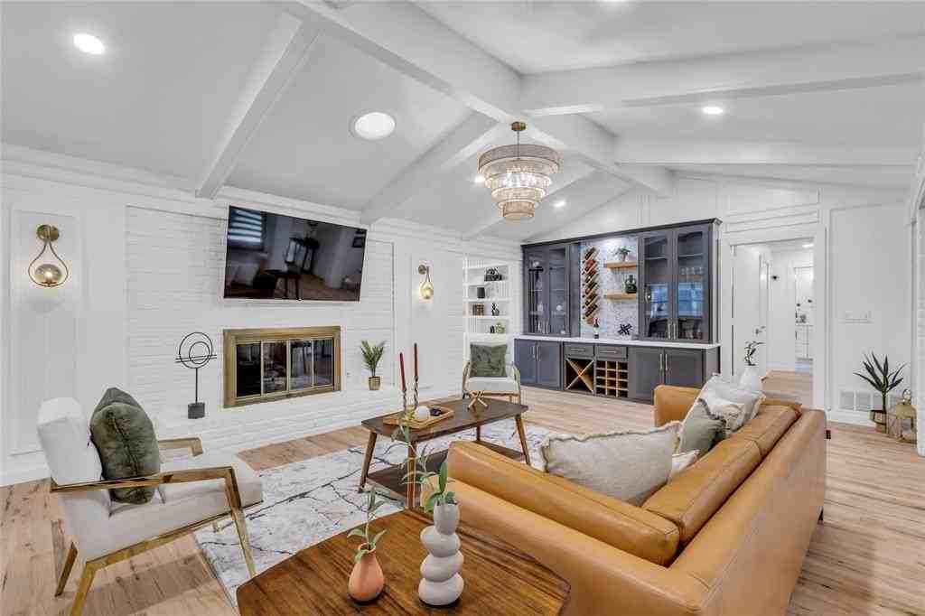 2517 Delmar Dr - Photo 7 of 38