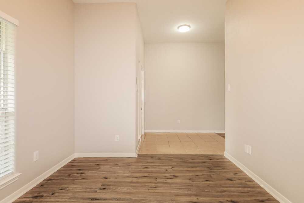 10411 Lucky Ln - Photo 6 of 16
