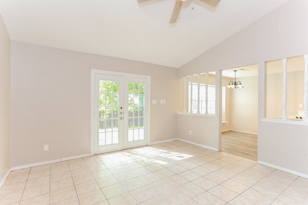 4200 Cranbrook Dr - Photo 4 of 16