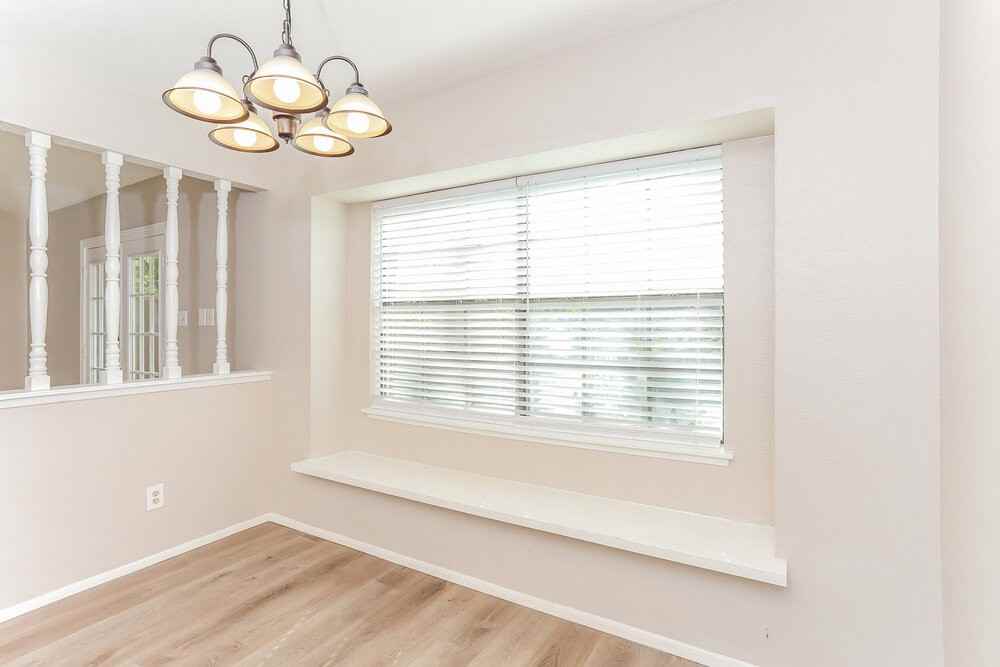 4200 Cranbrook Dr - Photo 6 of 16