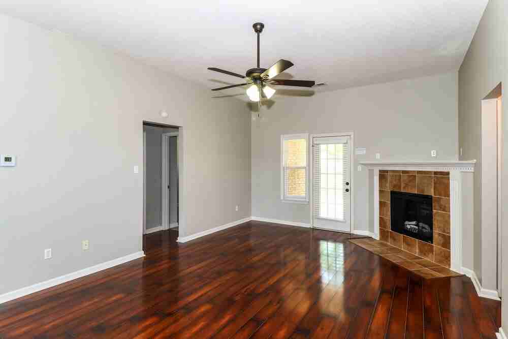 105 Clay Hill Dr - Photo 4 of 16