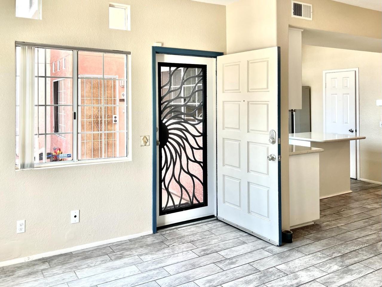 221 Donax Ave - Photo 4 of 11