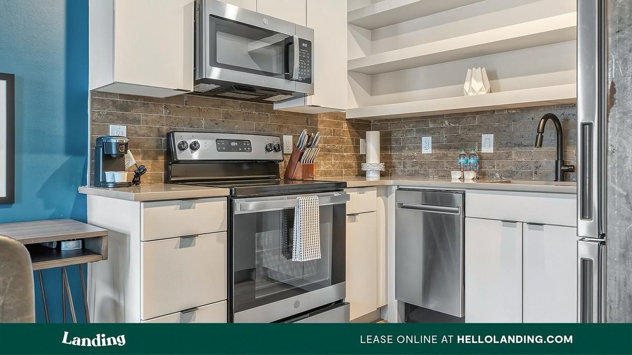 2009 N Howard Street - Photo 4 of 50