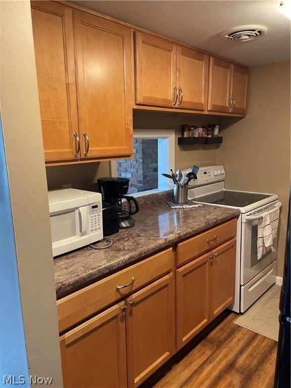6965 Carriage Hill Dr - Photo 2 of 5