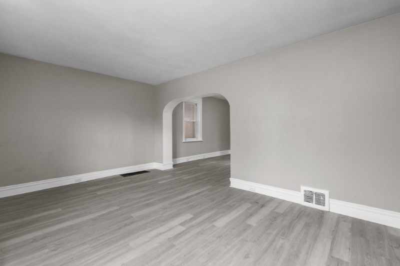 6040 Maple Ave - Photo 3 of 37