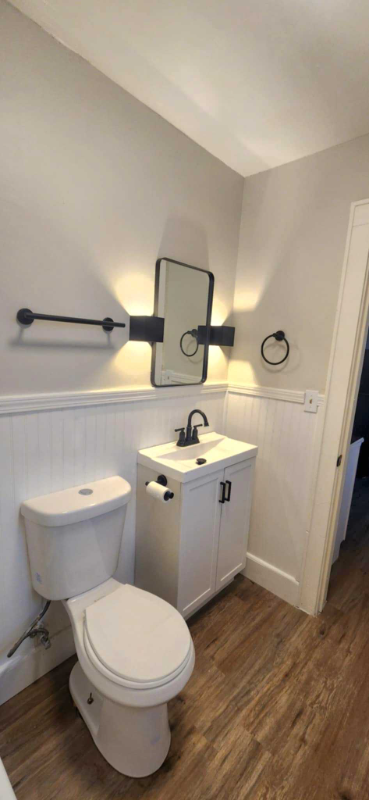 233 Lester Ave #2L - Photo 6 of 8