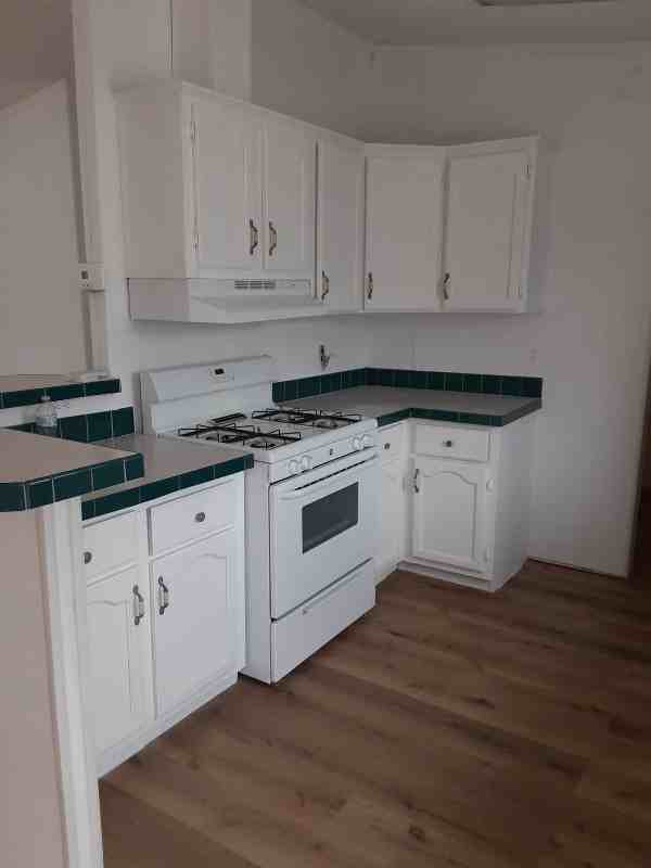 435 Texas St - Photo 3 of 9