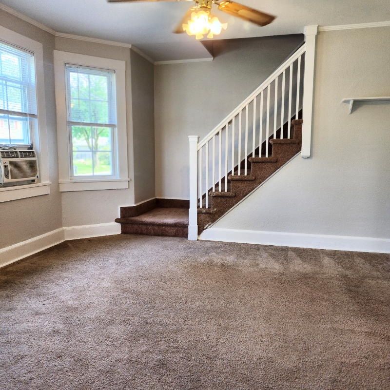 17 Chase Dr - Photo 3 of 18