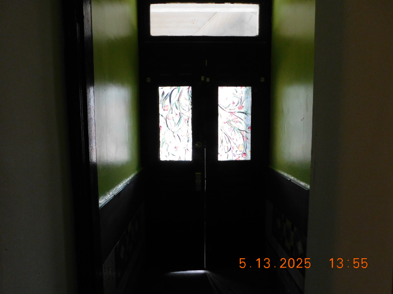 445 N 53rd St - Photo 2 of 20