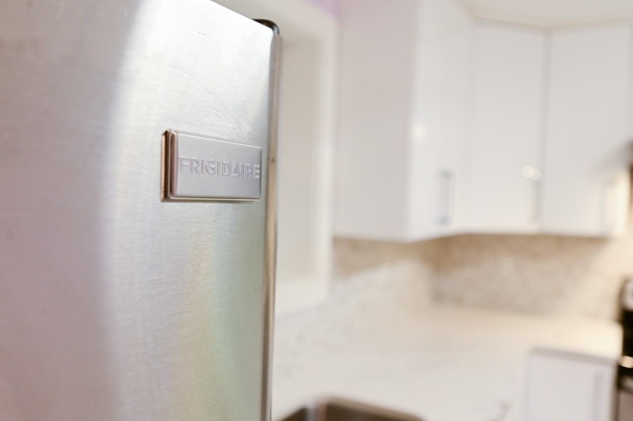 4005 Dundas St - Photo 5 of 13