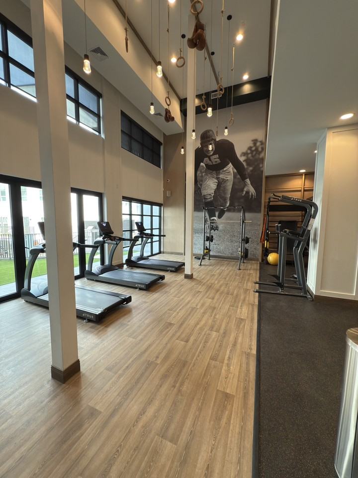 N Beckley Ave - Photo 7 of 8