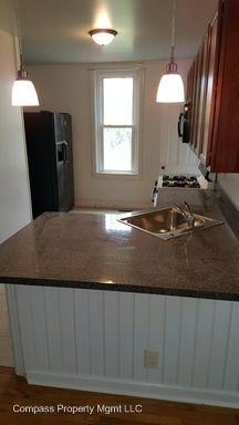 628 Broad St - Photo 3 of 14