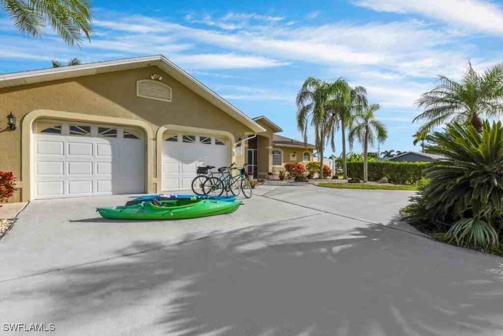 4625 Se 1st Ave - Photo 3 of 28