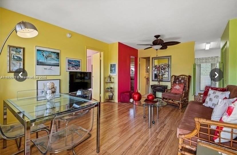 1125 Se 14th Pl #21C - Photo 3 of 18