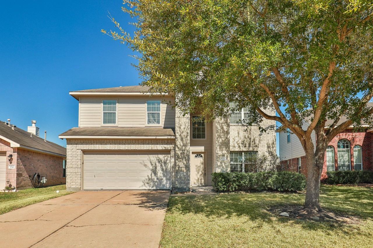 Clarendon Bend Ln - Photo 5 of 15