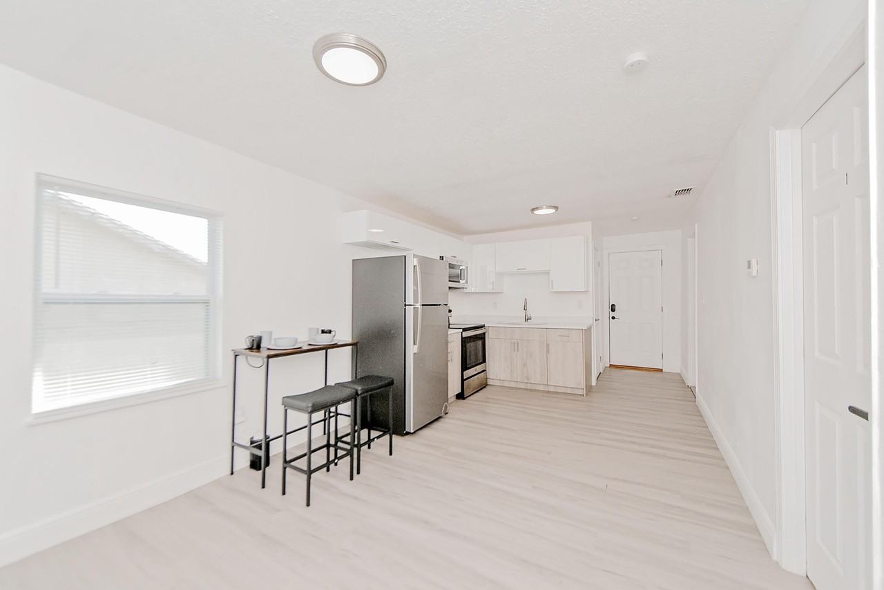 W 31st St - Photo 2 of 3