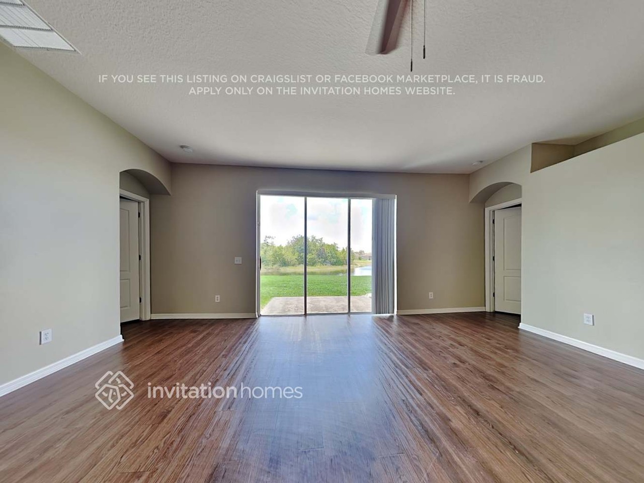 10417 Meadow Spring Dr - Photo 3 of 20