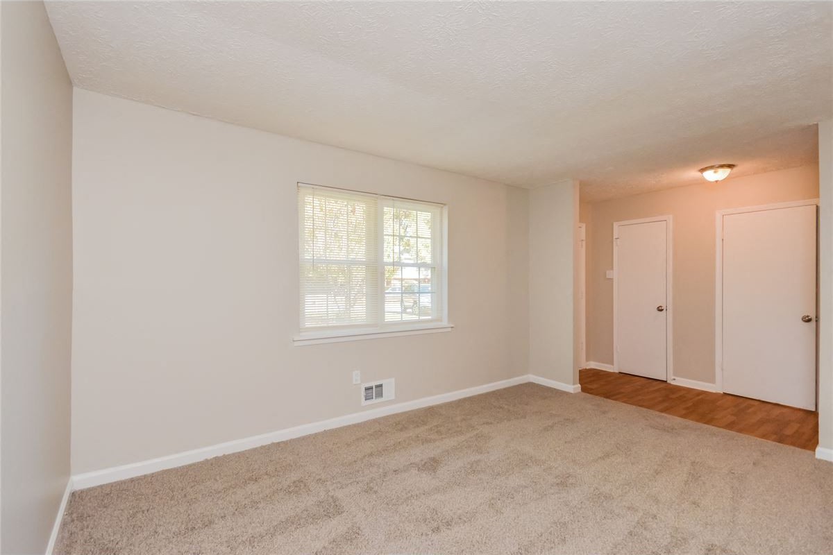 9125 Settlers Grove Rd Ne - Photo 3 of 15