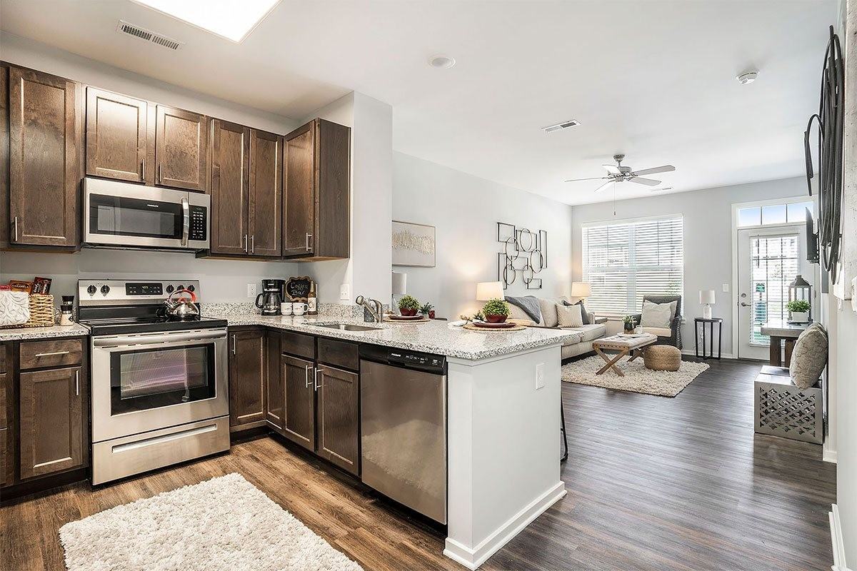 Shoreline Flats Apartments - Photo 3 of 50