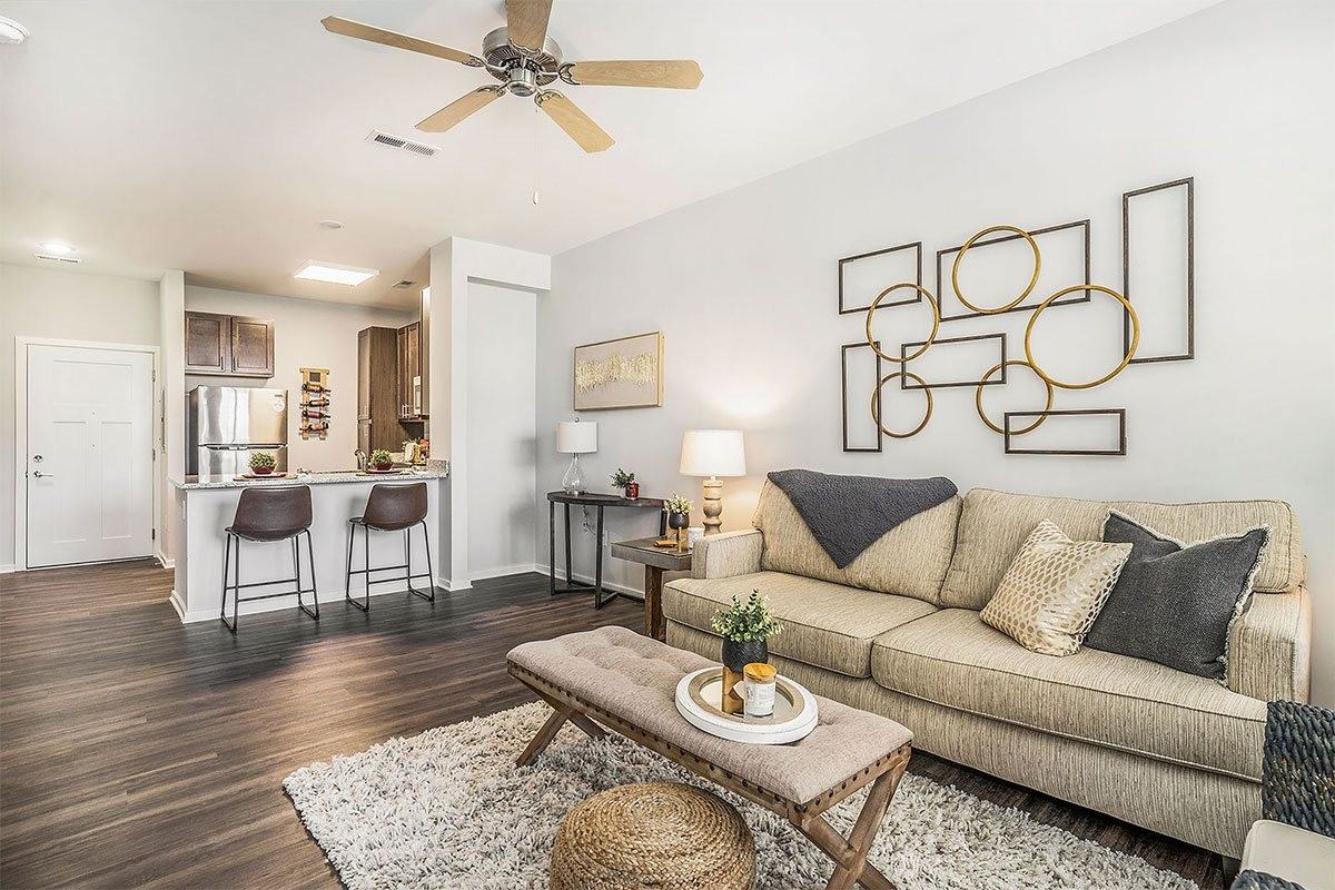 Shoreline Flats Apartments - Photo 4 of 50