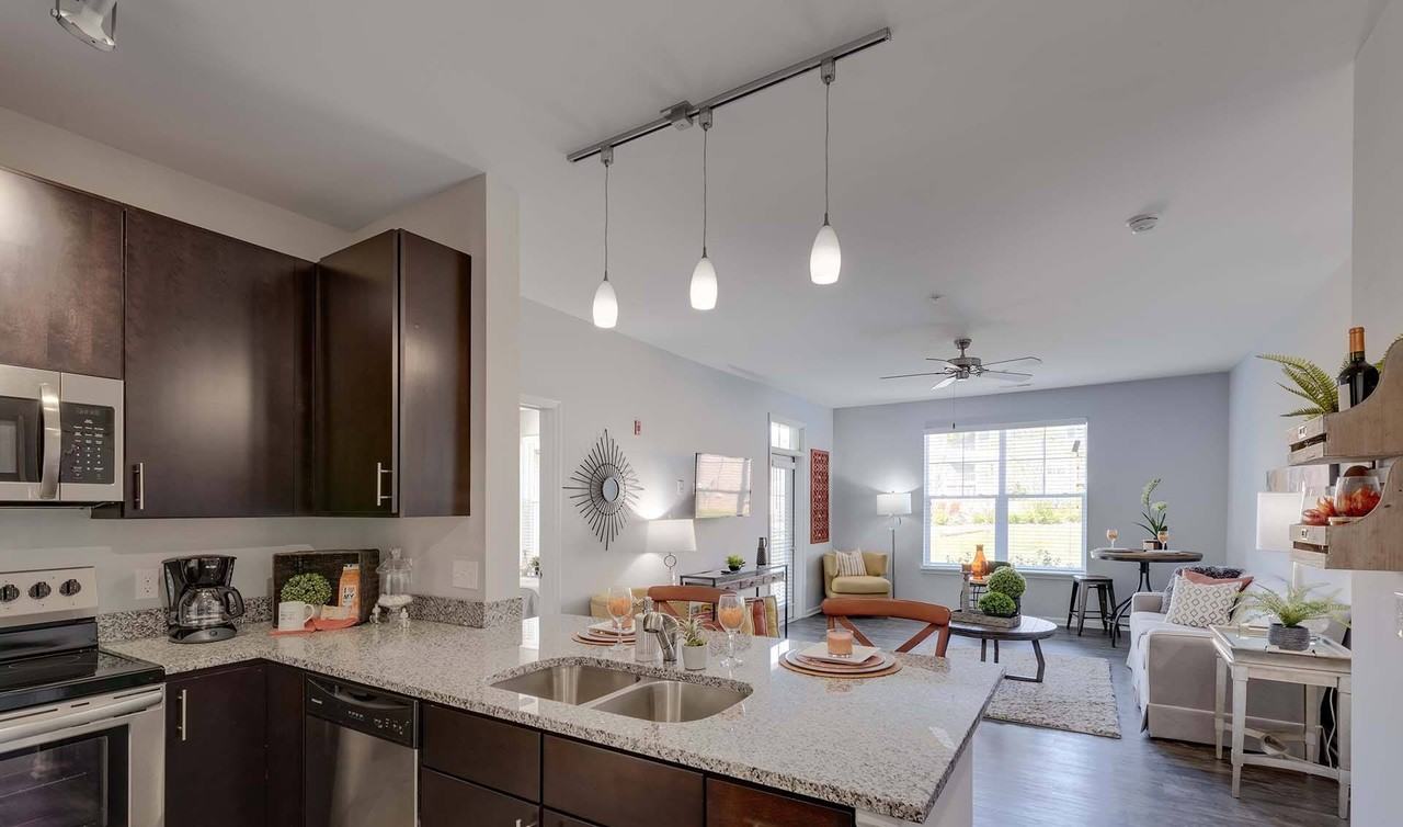 Parkway Flats - Photo 5 of 31