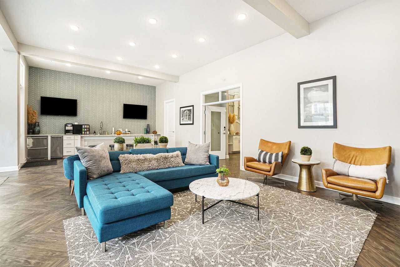 The Retreat Apartments - Photo 3 of 24