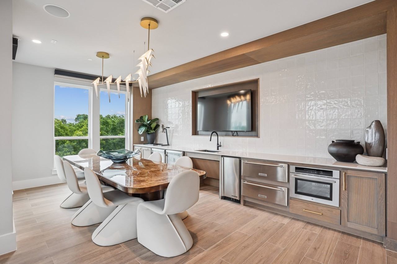 Copper Bishop Arts - Photo 6 of 41