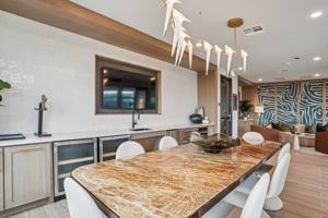 featured image of 505 W 8th St