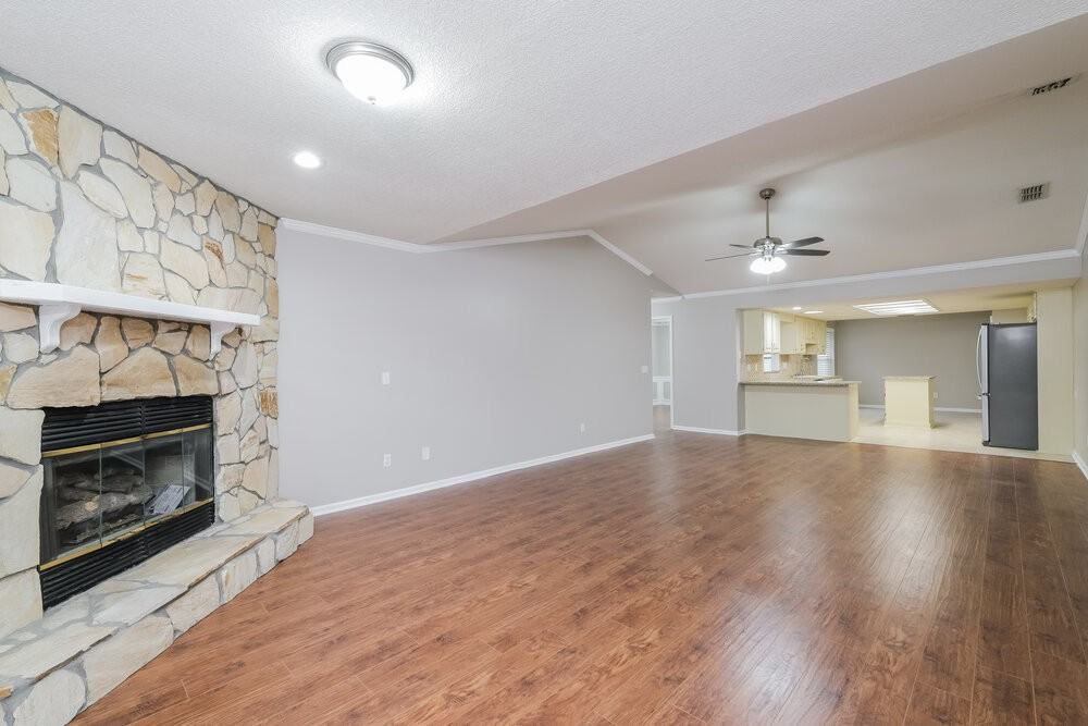 1590 Rain Bird Ct - Photo 4 of 16